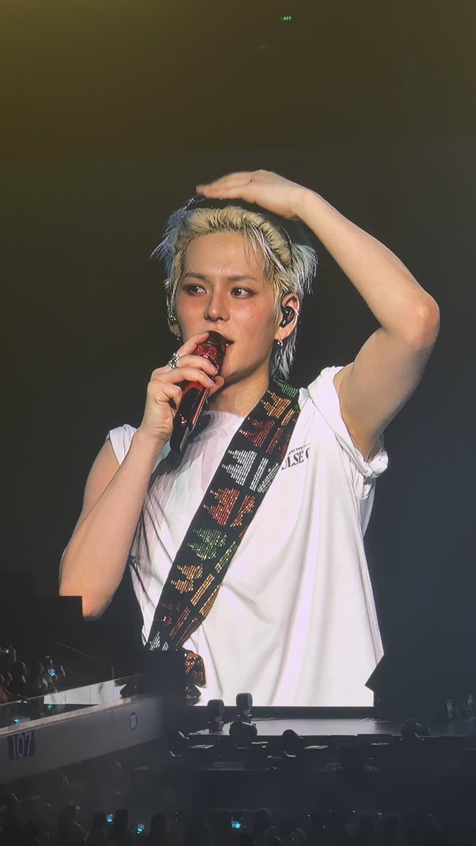 tinatamad na ako magwatermark basta ayan proof ng pagiging ai visual ni yoshi parang di naman yan totoong tao?!?!?!