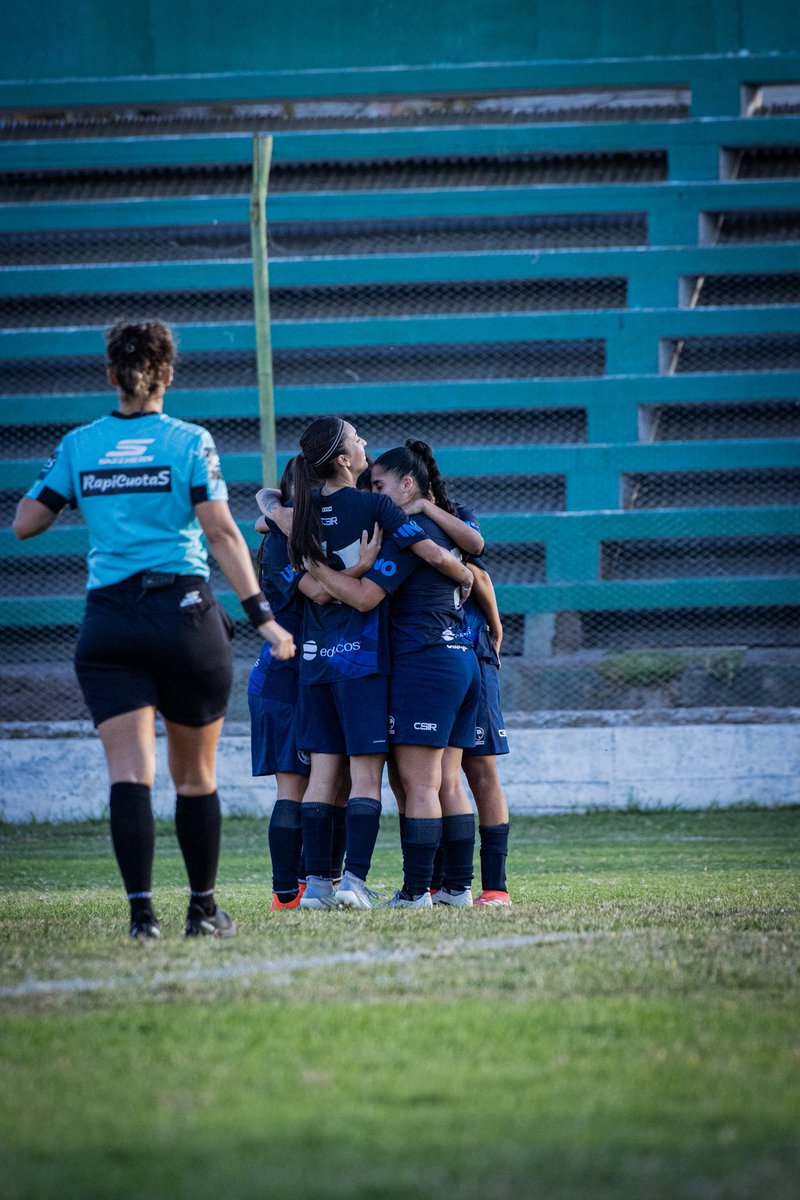 Primer gol con la camiseta más hermosa para Ailen Nebdala 🤩💙  

📷 Martin Briceño