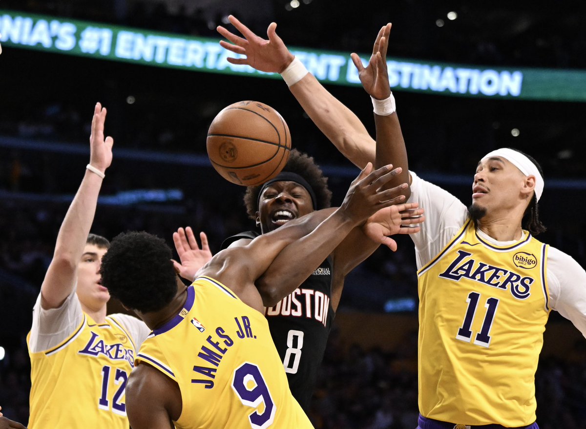 The Los Angeles Lakers take on the Houston Rockets during a Western ...