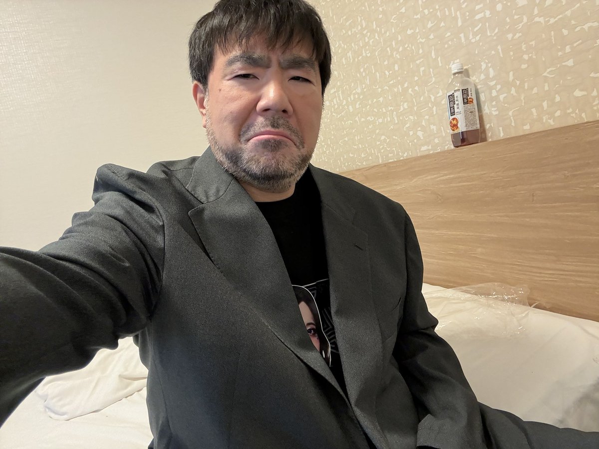 悲報 13キロ減でスーツがブカブカ。