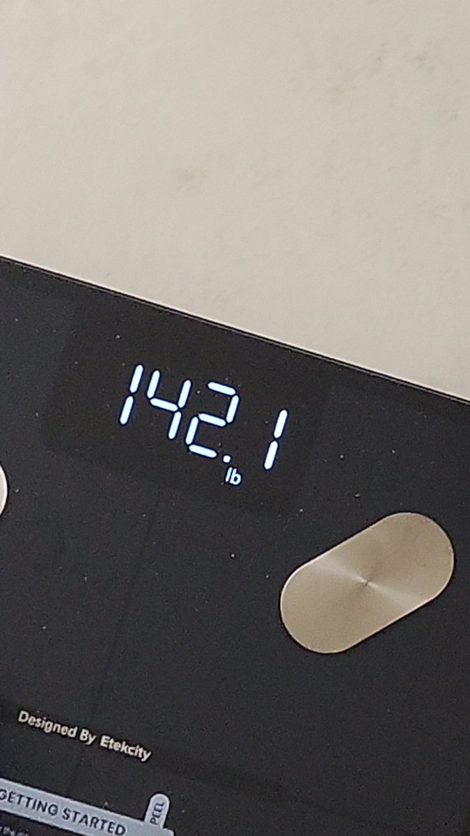 AdrienG586149's tweet photo. Tonight's weigh in after a day with friends! https://t.co/1oAmujIcYa
