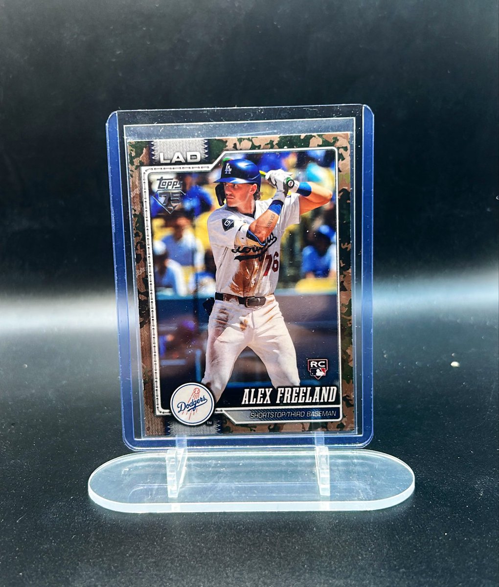 Any Dodgers fans out there? Just ripped a super box and pulled this Alex Freeland camo to 25. Last eBay sale was back in February at $140 so if you have new comps or make me an offer.