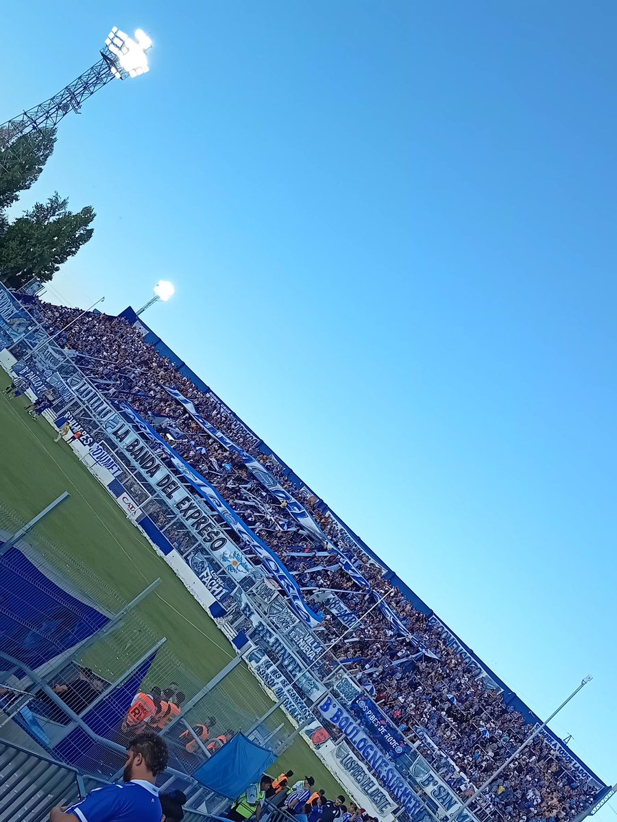 Es por los colores y por la gente, siempre fue asi.