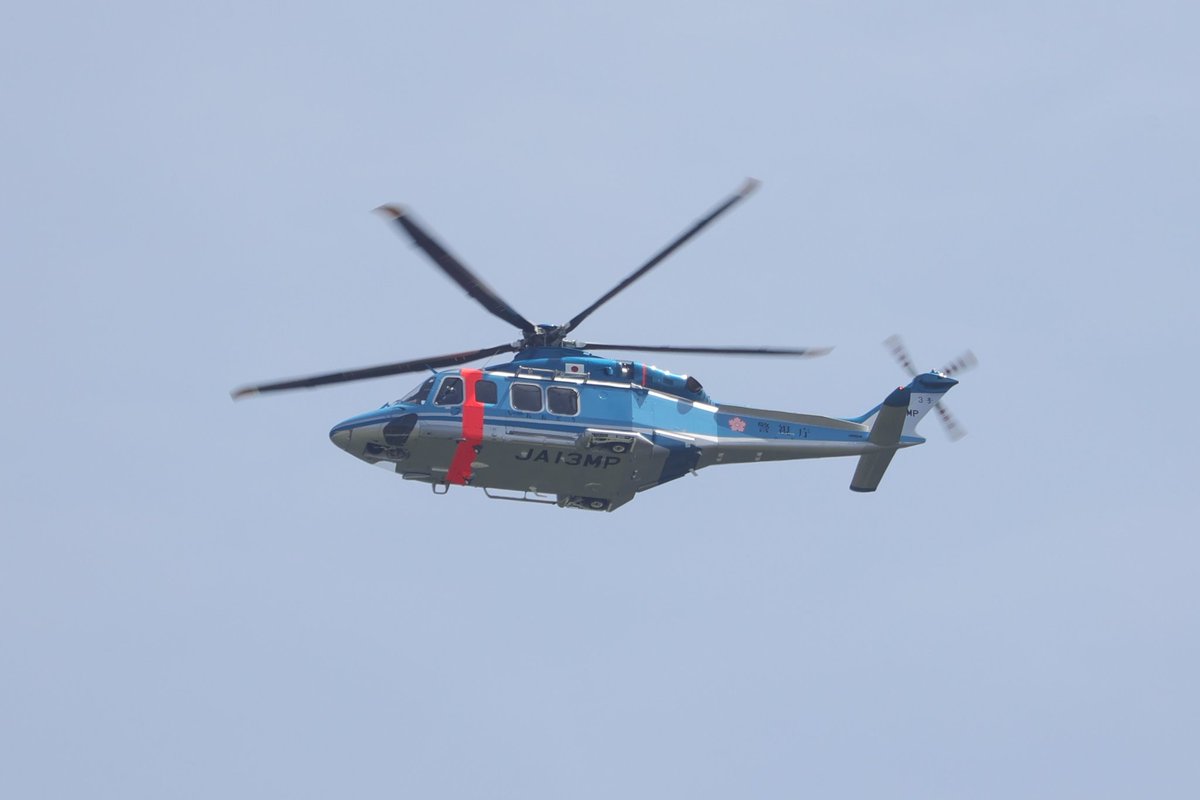 今年はおうちで立川基地防空祭の編隊目視。全部で12機の大編隊でした😊
現地の皆さん、楽しんでくださーい！
