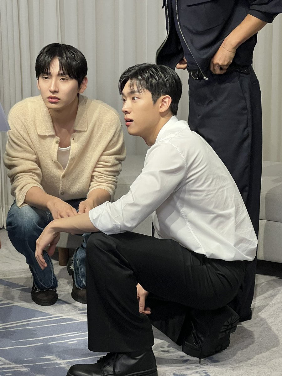 Demian_tweet's tweet photo. 제작발표회 비하인드 https://t.co/KYWBoJSh1q