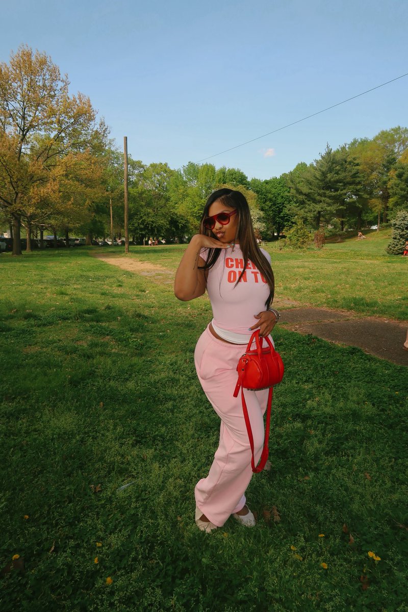 CharismaRenee's tweet photo. i'm the cherry on top 🍒 https://t.co/RAbgkn7aKi