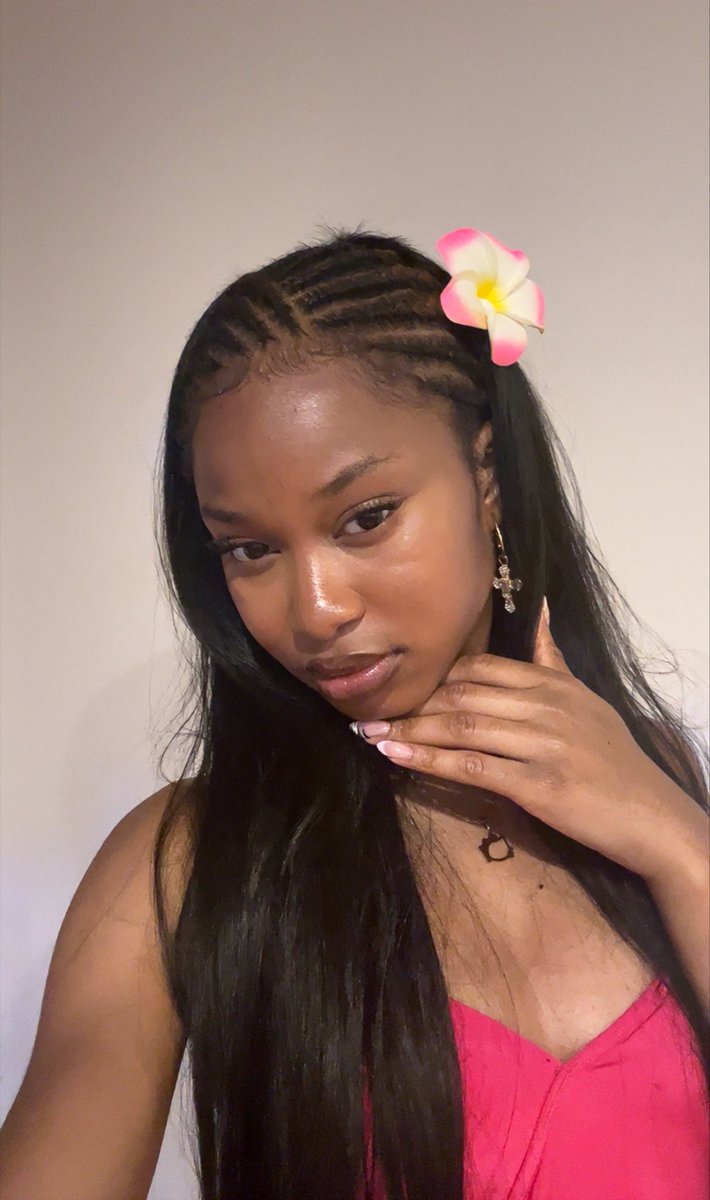 emmanueiia's tweet photo. Alexa play Obaa Sweetie by VIP https://t.co/GPr1iWtOXn