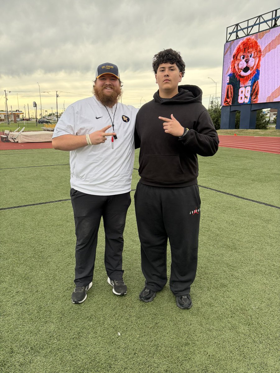 Xavier Jauregui tweet media