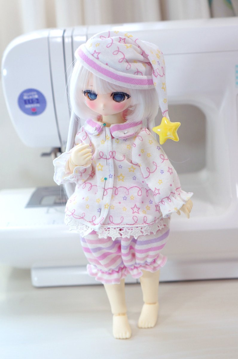 tinyfoxサイズのパジャマ制作中

サイズ確認で着てもらいました♪
あとは飾りをつけて完成です