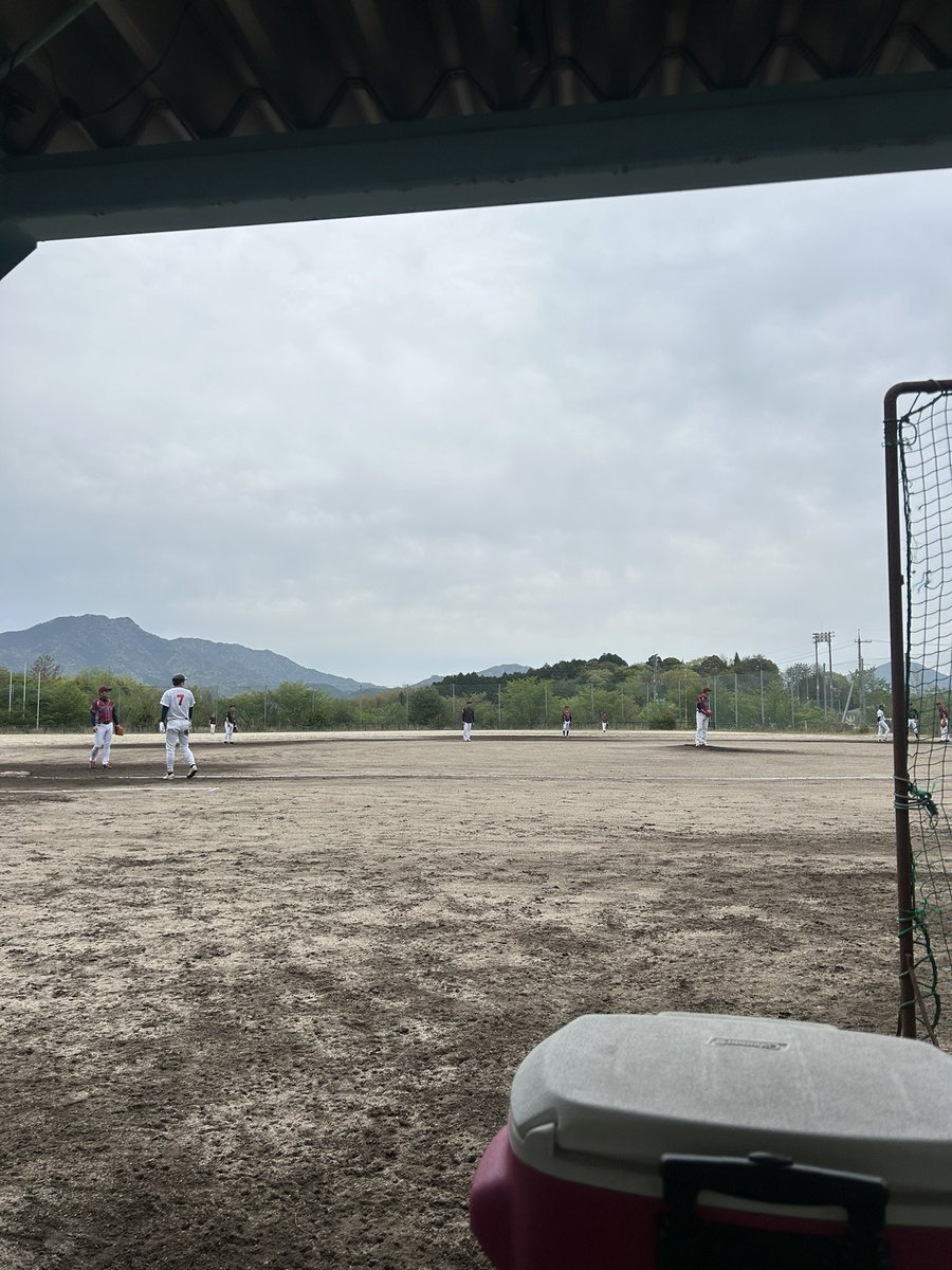 とん tweet media