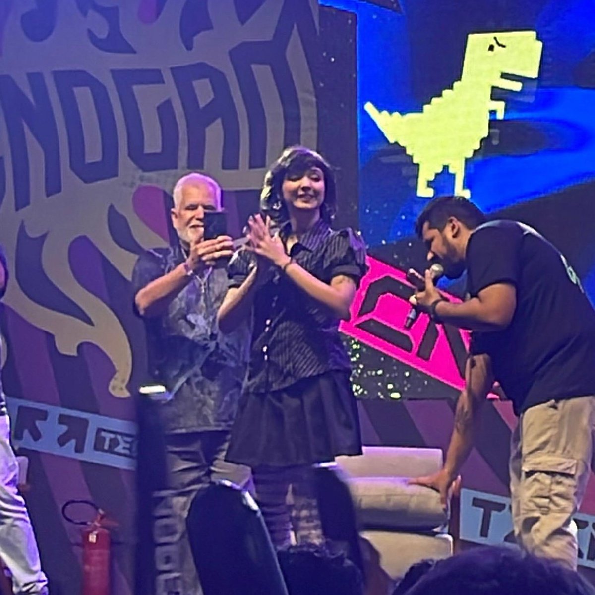 beca ☆ tweet media