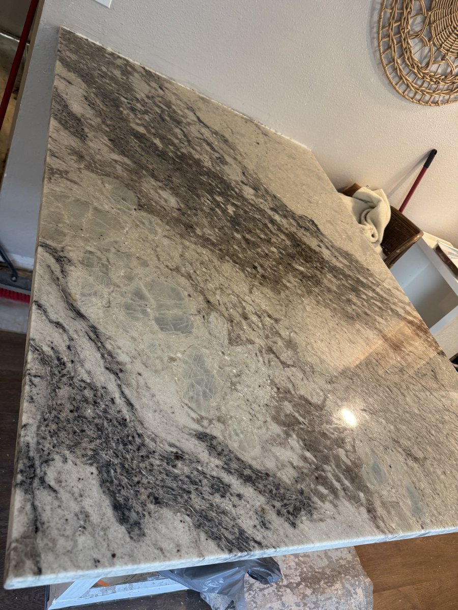 _acart's tweet photo. Okay these countertops are gorgeous 10/10 https://t.co/mLtHqse52Y