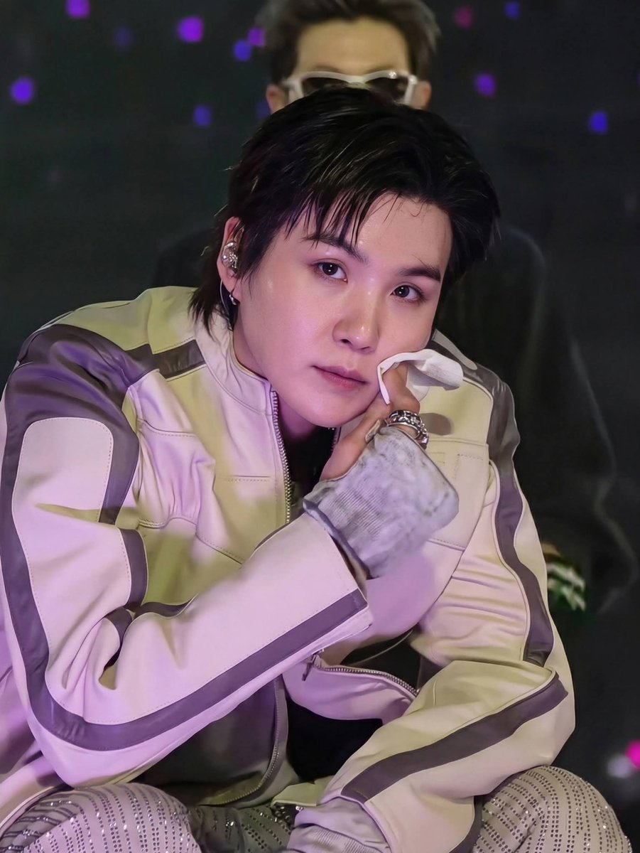 윤기SUGA tweet media