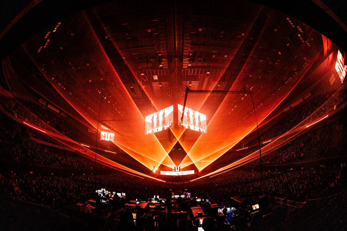 /／
#BABYMETAL
さいたまスーパーアリーナ2DAYS公演
本日放送＆配信🦊🤘
\＼

📅4/19（日）午後9:00～
WOWOWオンデマンド放送同時配信は
時間になったらこちら🔽
wod.wowow.co.jp/simulcast/Live…

進化を続ける彼女たちの勇姿を、
今夜しっかりと目に焼き付けましょう🔥

放送が楽しみな方は「いいね」を‼👇