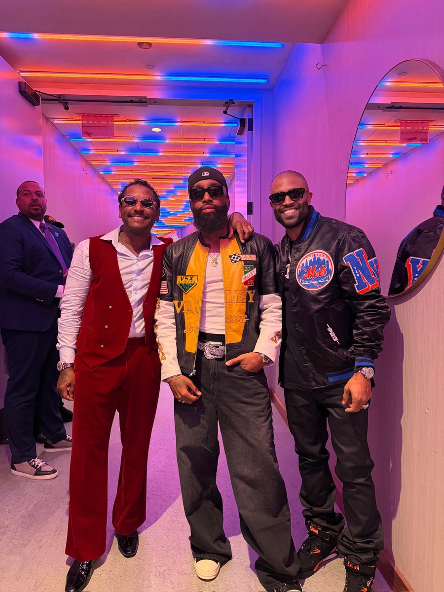 KENYON DIXON tweet media