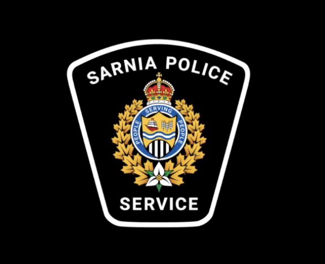 401_da_sarpanch's tweet image. #WANTED: Sarnia Police Issue Canada-Wide Arrest Warrant For 24-YO Kyaw “Chin” Doe In Fatal📍Lambton College Campus Bar Shooting That Took The Life Of 20-YO Dane Nisbet And Injured Two Others.🕊️🌺

🚨Doe Is Considered Armed &amp;amp; Dangerous. Do Not Approach.🚨— Wanted For Second Degree