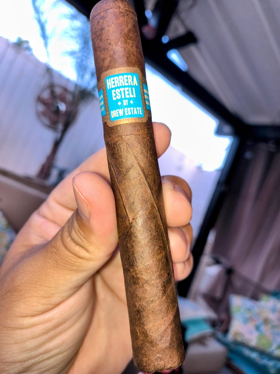 PuffSmokeNAsh's tweet image. Saturday Night Special 🔫🔫🔫 @drewestatecigar Herrera Esteli Brazilian Maduro #Toro Let's GooooOoooOooo! 🔥 🔥🔥🔥🔥🔥💥💪👀💯🔥🔥🔥