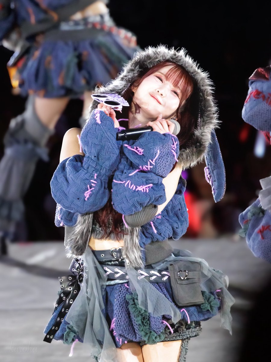 くろは tweet media