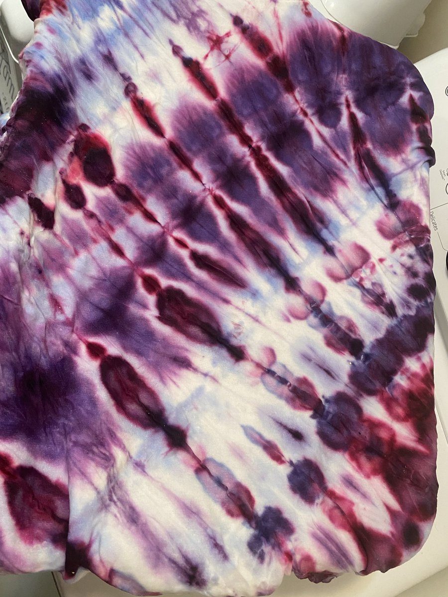 CoffeeBookCat's tweet image. 1st time using @ritdye . 🧊 dyed this shirt &amp;amp; shock 😳/surprise 😮 there wasn't a spot w/out dye! #art #tiedye