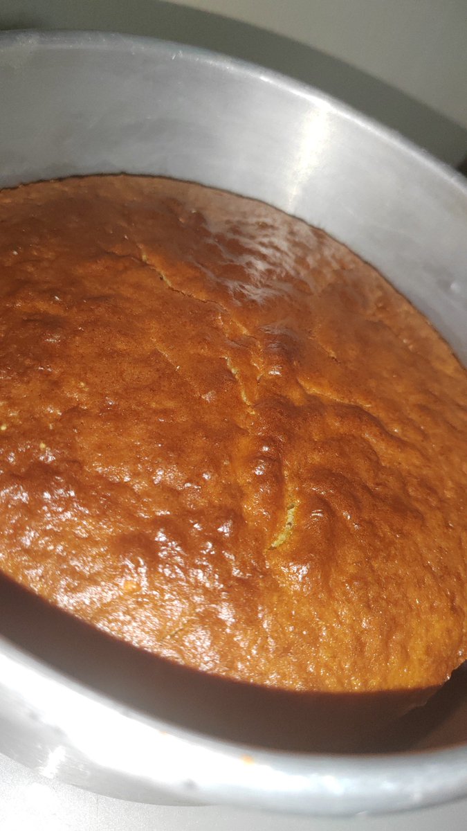 jeane_barbi's tweet image. Pastel de naranja con merengue italiano a 90 grados 🤭🤭

#cocina #pastel #merengue