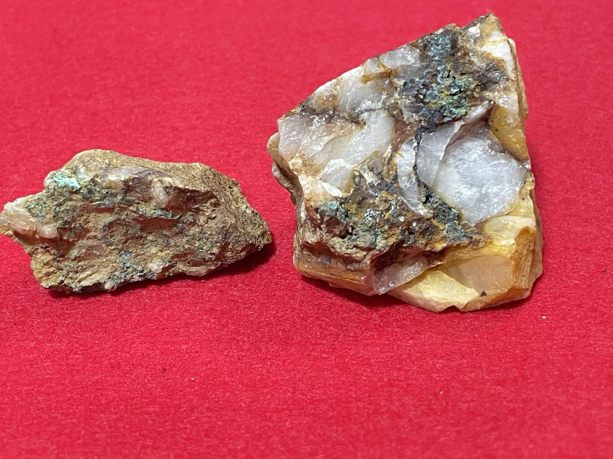 GeoNetEarth's tweet photo. 【巡検告知】
☆4/26（日）新歓鉱物分野巡検☆

参加者募集中です！
4/26（日）に、鉱物分野主催の新歓巡検を行います！
行先は茨城県内。水晶や孔雀石などを含む、多種の鉱物を採りに行きましょう！

参加希望生徒はこちらからご応募ください。↓
https://t.co/6QRDWisW3n https://t.co/iEt5ItbWBi