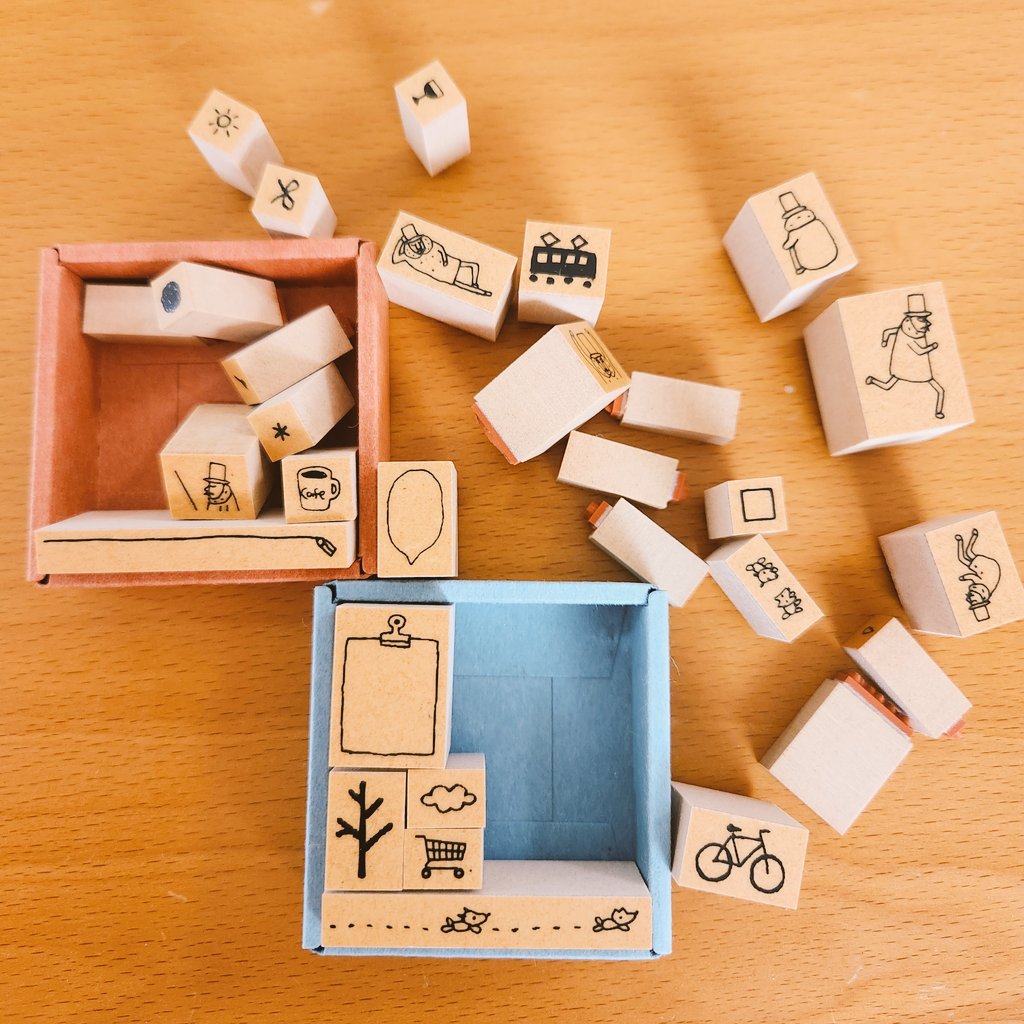 kon___komm's tweet image. ミドリカンパニーのオジサンスタンプ、子供が全部バラバラに出してしまって戻せない😭それぞれ微妙に大きさが違って、ぴったりに収まらない😭10年ぐらい前のもので商品画像も出てこない…同じの持ってる人いませんか…

#ミドリカンパニー #オジサン #MIDORI #スタンプ