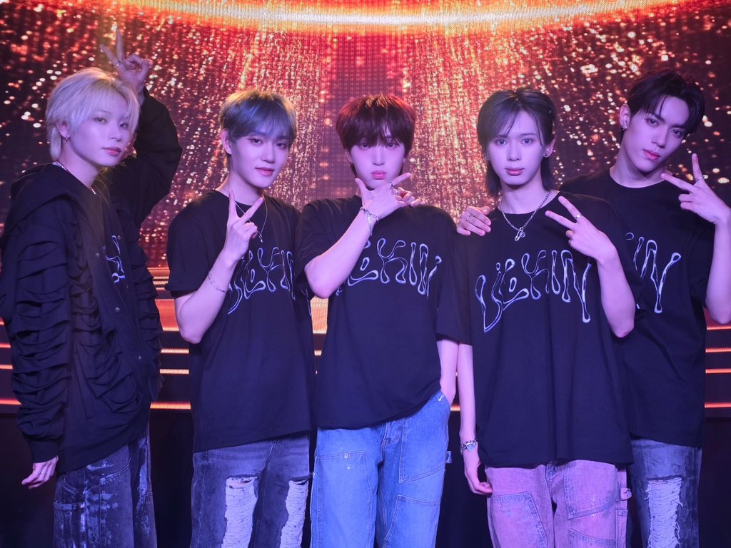 FCLIVE ROOKIE tweet media