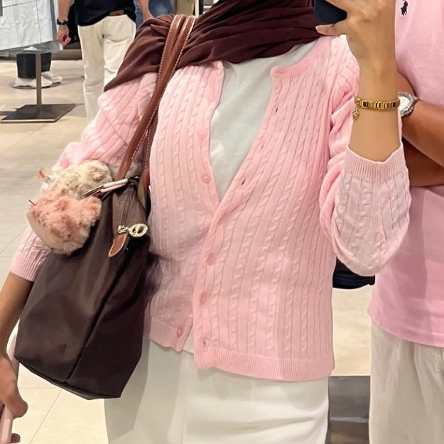 sasha tweet media