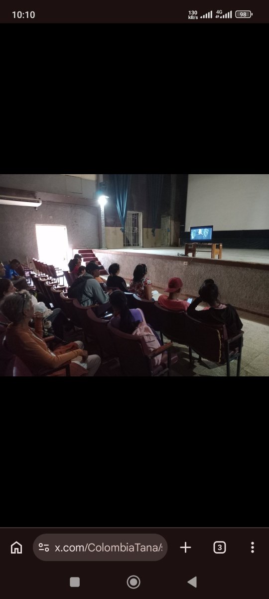 Taller de apreciación cinematográfica y proyección y debate de la pelìcula: Inocencia con los promotores del municipio Colombia.