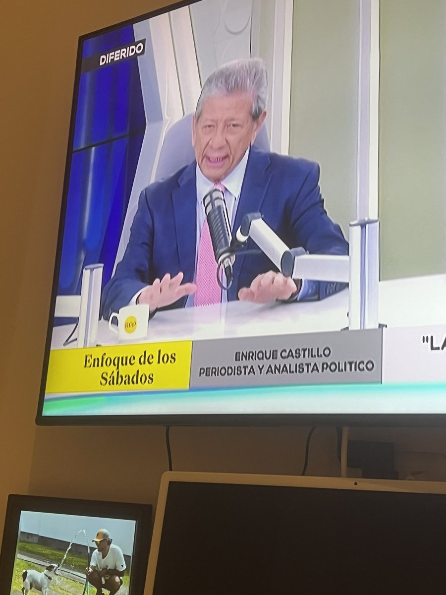 Este pobre diablo que era periodista ya sin careta ahora siendo analista político, fujimorista vendido, periodista de la mafia. Otro apuntadazo, me hizo acordar tanto al otro vendidazo a la mafia que era Juan Paredes Castro.