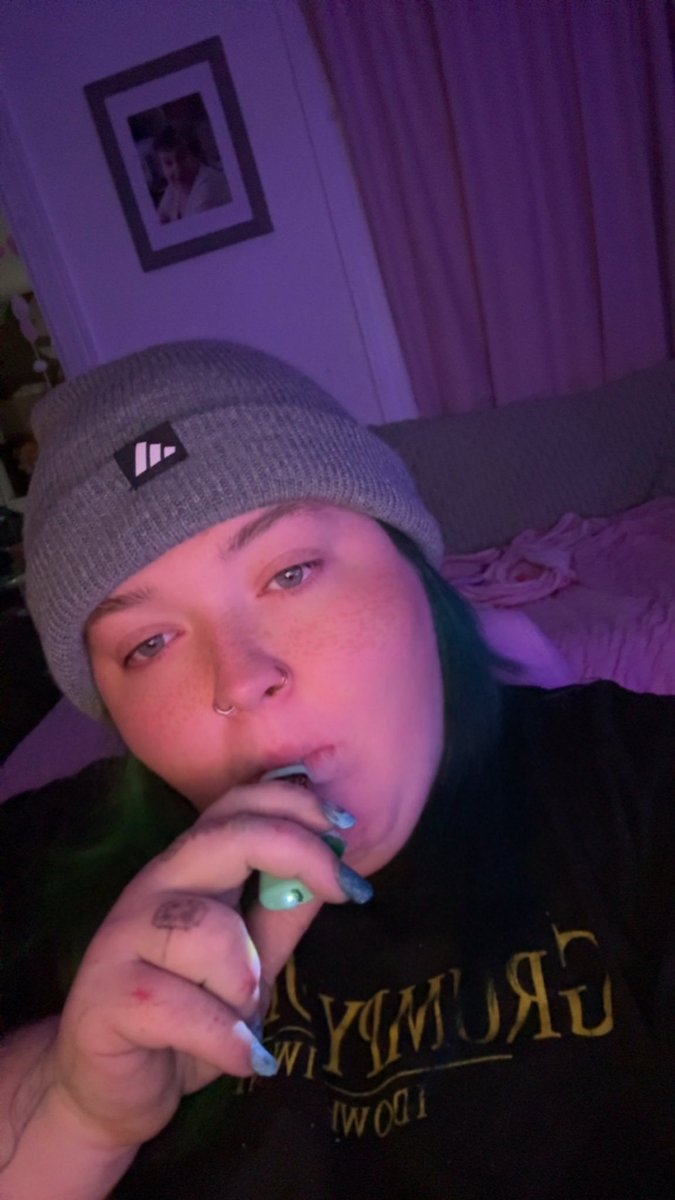 puffinansli01's tweet photo. Bored vibes ❤️❤️ talk to me 🥺🥺

#420community #vape #thc #stoner #letsvibe https://t.co/2Tb677ghlv