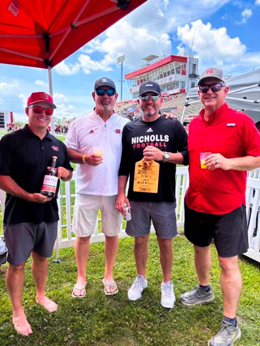 HuddleUpNSU's tweet photo. 8th ANNUAL HUDDLE UP! ON THE 50 TAILGATE COOK-OFF DSC Dredge takes 1st Place! https://t.co/V0XfAQ353h