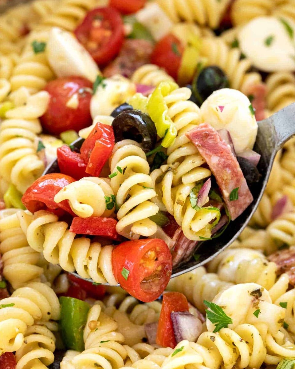 Jessica_Gavin's tweet image. Elevate your #picnic game with our #delectable #Italian #pasta #salad, showcasing bell peppers, #mozzarella, #salami, and delightful #dressing. #recipe: jessicagavin.com/italian-pasta-…

#ItalianPastaSalad #PastaSalad #ItalianFood #SpringSalad #SeasonalEats #DeliciousDish #ItalianCuisine