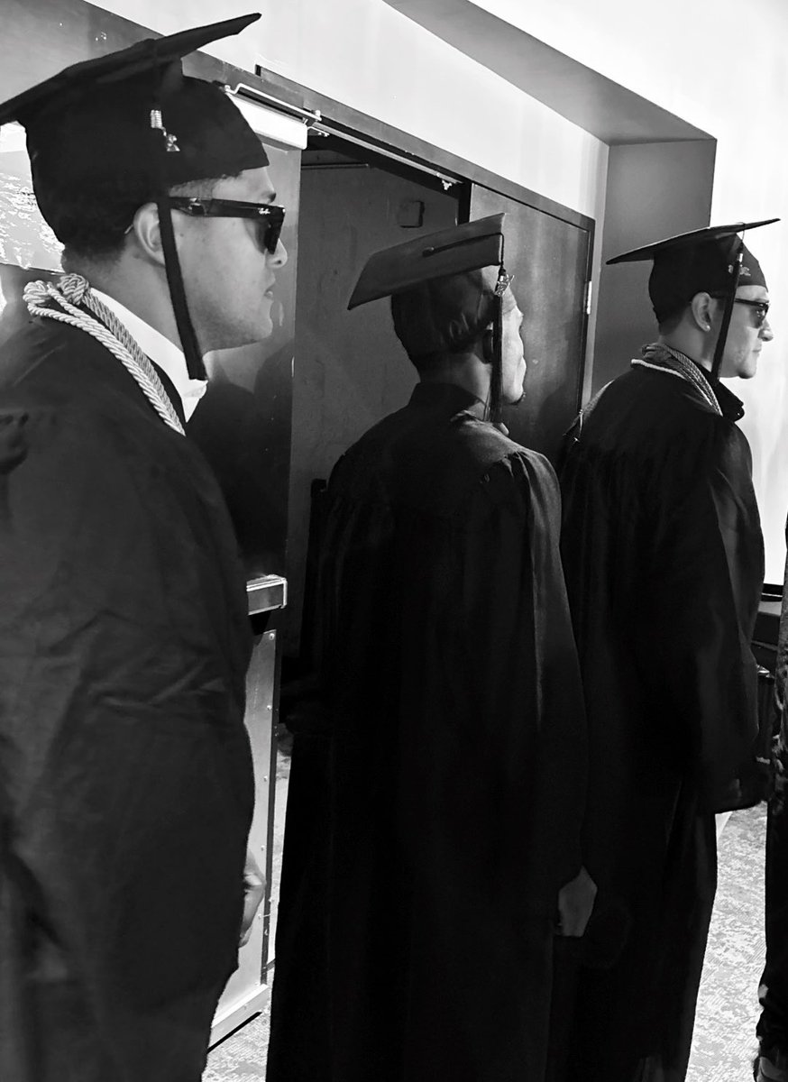 settitoff's tweet image. Beautiful day! 😀
Congratulations Technical College graduates!!!!
#HVAC #Welding #Electrical #MedicalAssisting #HigherEd #Trades 🎉🎂🎈