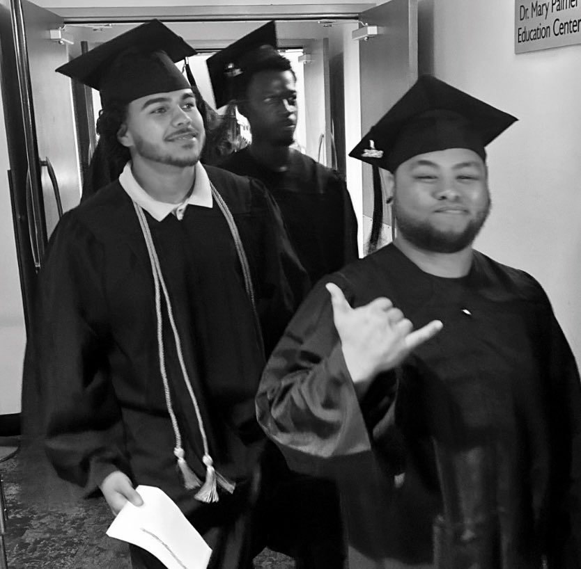 settitoff's tweet image. Beautiful day! 😀
Congratulations Technical College graduates!!!!
#HVAC #Welding #Electrical #MedicalAssisting #HigherEd #Trades 🎉🎂🎈