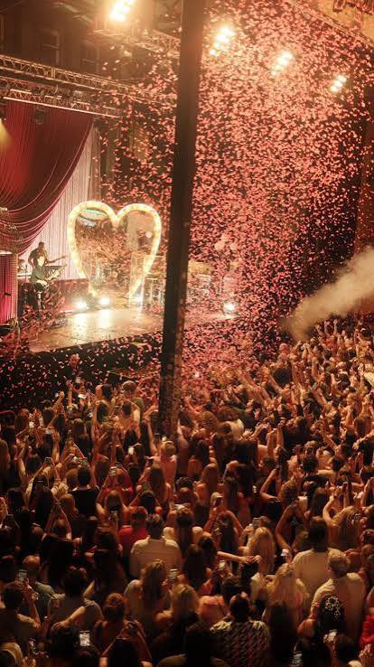 Manu🐾 tweet media