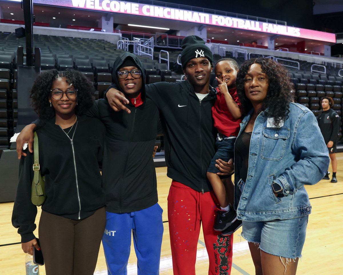 Cincinnati Football tweet media