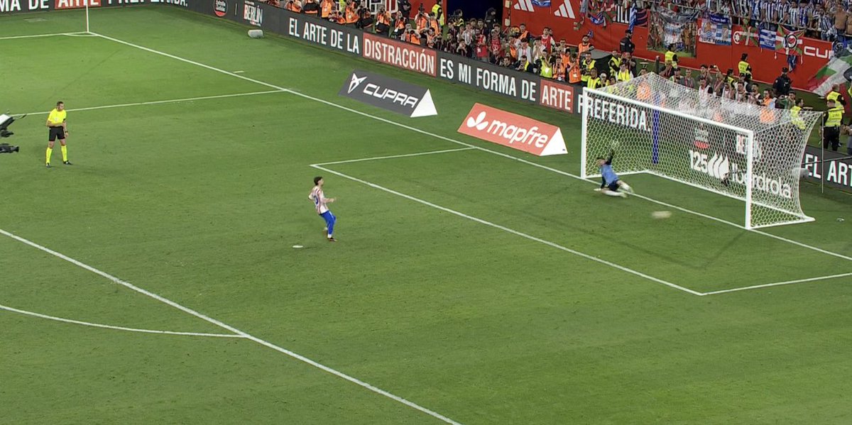 The Touchline | 𝐓 tweet media