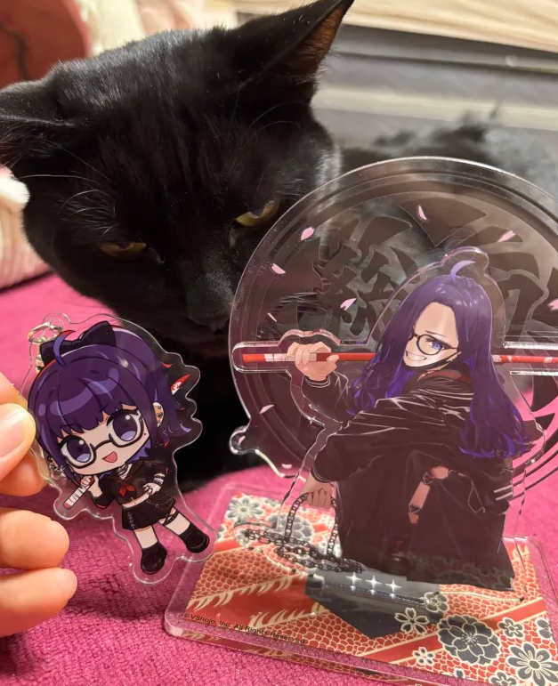 ksononair's tweet photo. kson総長のスケバン新衣装記念グッズ、オンライン販売はすべて本日までとなります😌
買い忘れ注意だぞーーー！
特別アクキーやアクスタは