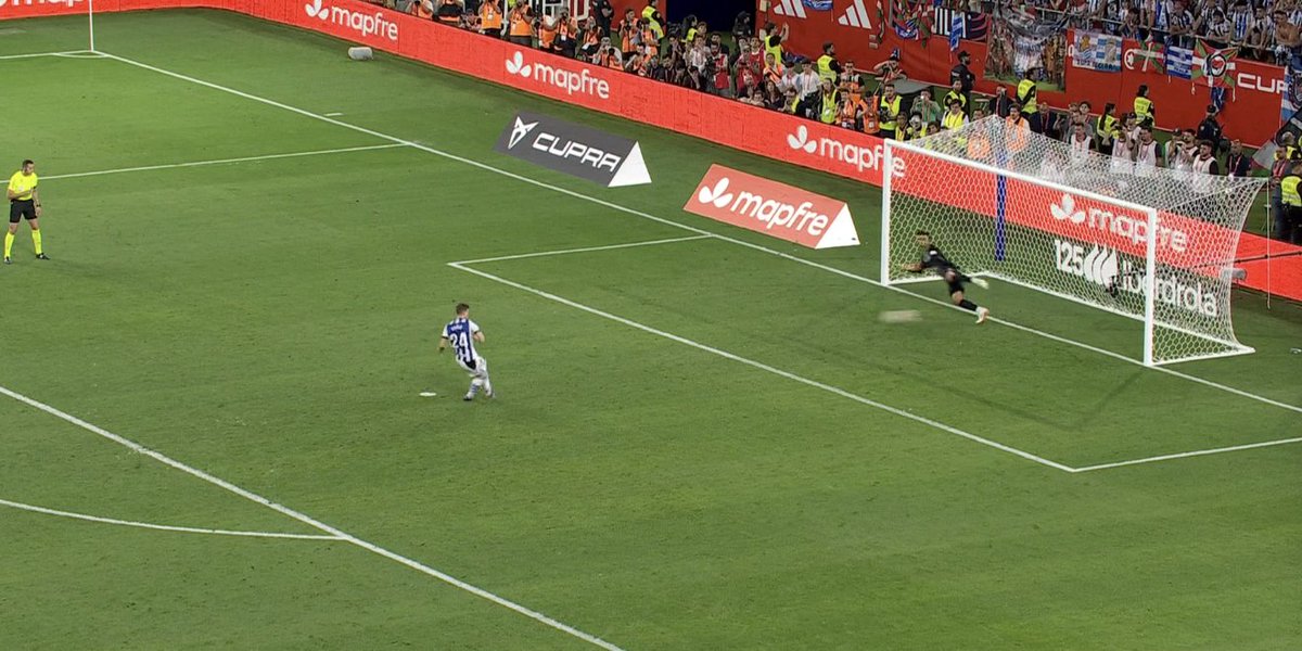 The Touchline | 𝐓 tweet media