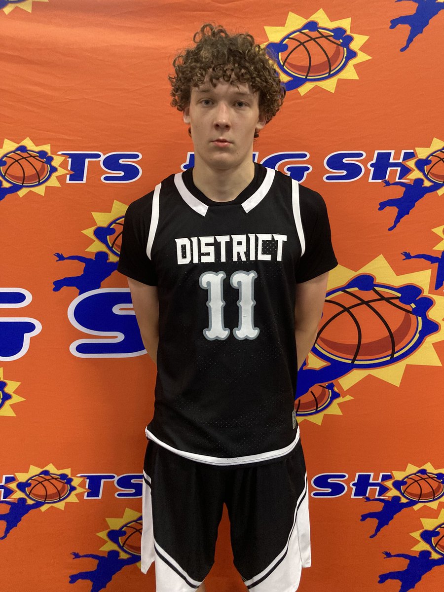 BIG SH🏀TS tweet media