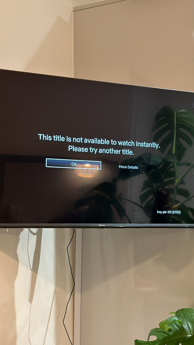 tezilyas's tweet image. Anyone else getting this error when trying to watch #Wrestlemania on #netflix? How do I fix??