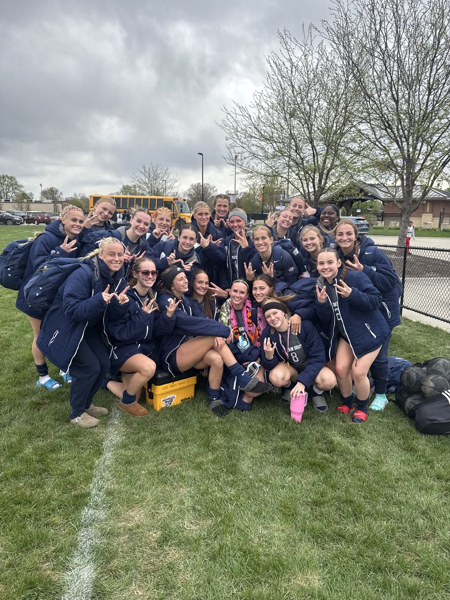 ESgirlssoccer's tweet photo. Finished the day strong with a 9-0 win over Tri-Center. 3 hat tricks! 🎩

Keiper ⚽️⚽️⚽️
Wagenfuhr ⚽️⚽️⚽️🤝
Krepela ⚽️⚽️⚽️
Murphy 🤝🤝🤝
Horstman 🤝
Marsh 🤝
Brumbaugh 🤝
Schure 🤝

🌟Player of the Match🌟
          Neve Murphy

We are back in action on Wednesday. 💪🏼 https://t.co/MqSvOJMpXv