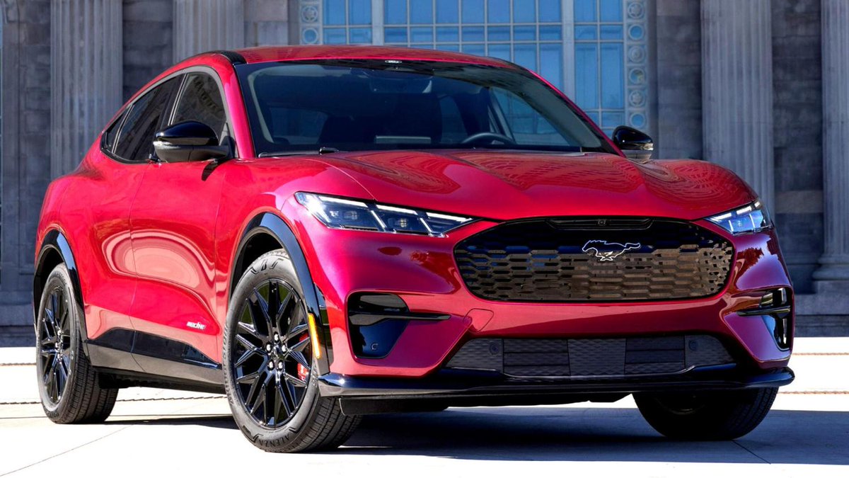 Carscoop's tweet image. Ford’s EV Sales Collapsed 70% While Toyota’s Nearly Doubled #car #auto #cars carscoops.com/2026/04/us-ev-…