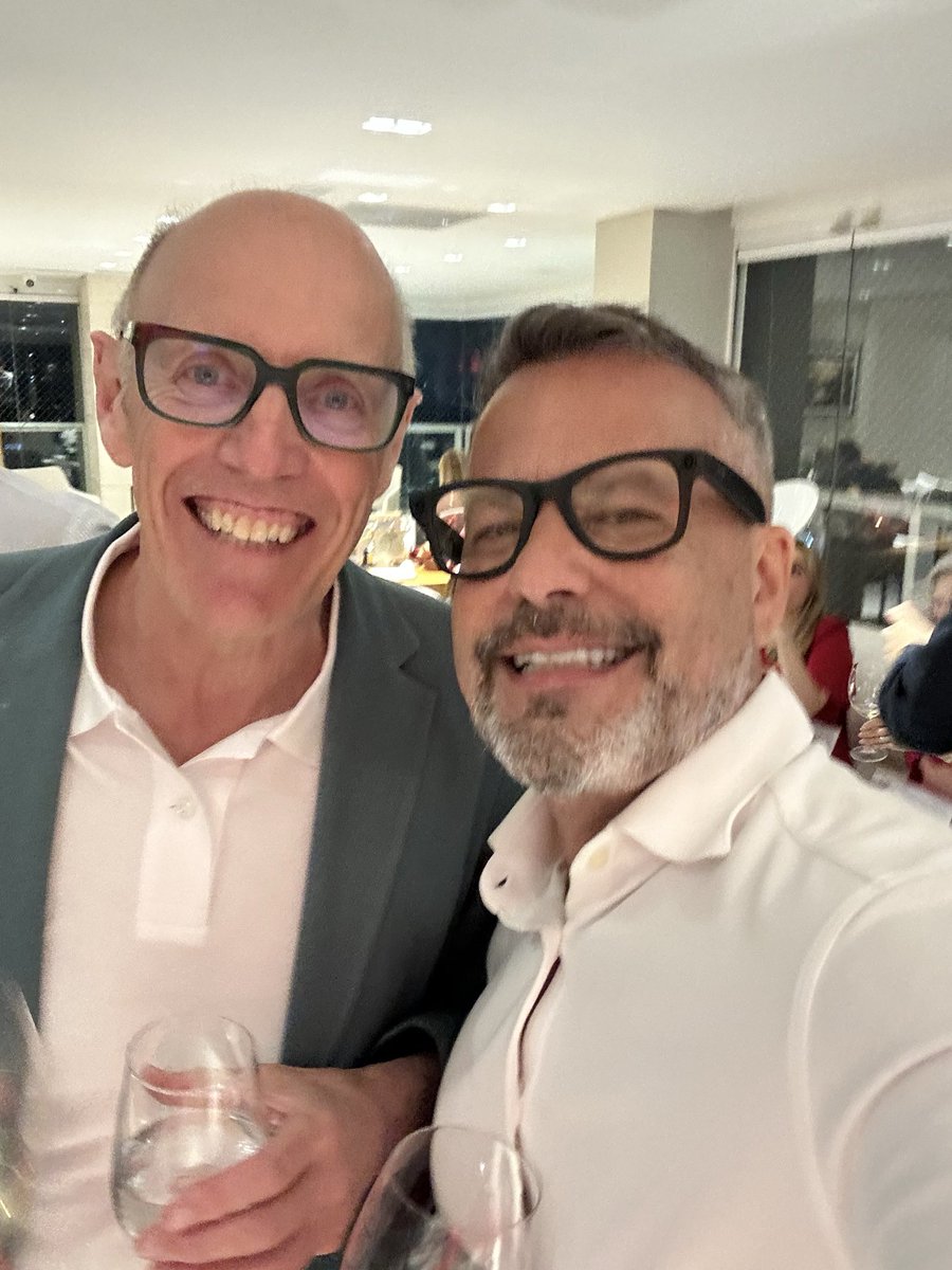 LessandroCurcio's tweet photo. It was a pleasure discussing many topics in Pca with these superstars in one of the biggest urooncologic meeting of the world @Albert0Briganti and @Prof_Nick_James https://t.co/aIRgGXYwNF