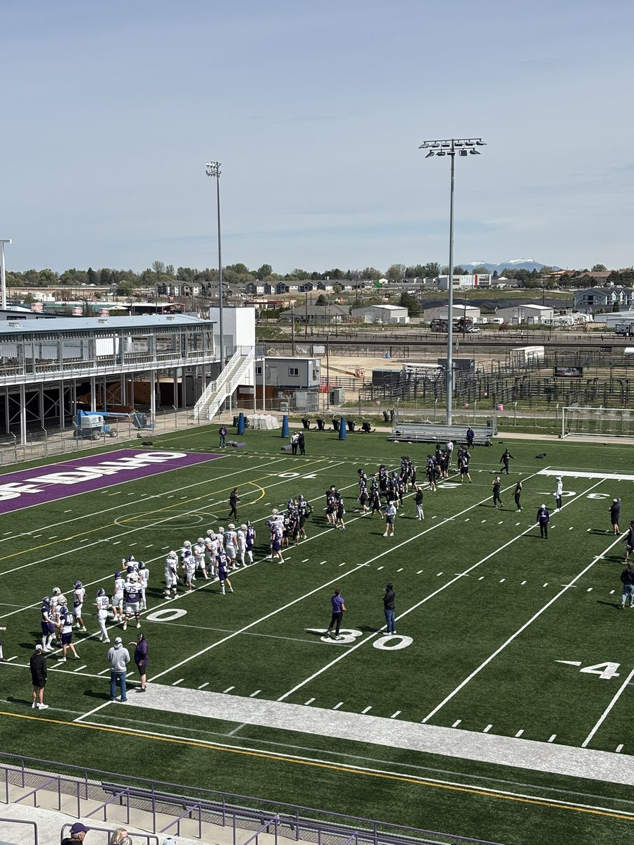 IsaiahD7_7's tweet photo. Thank you @CoachStinar for inviting me to the @YotesFootball junior day/spring game it was truly a amazing experience and getting to see the competition here can’t wait to come back!! https://t.co/yWCi1z0Ion