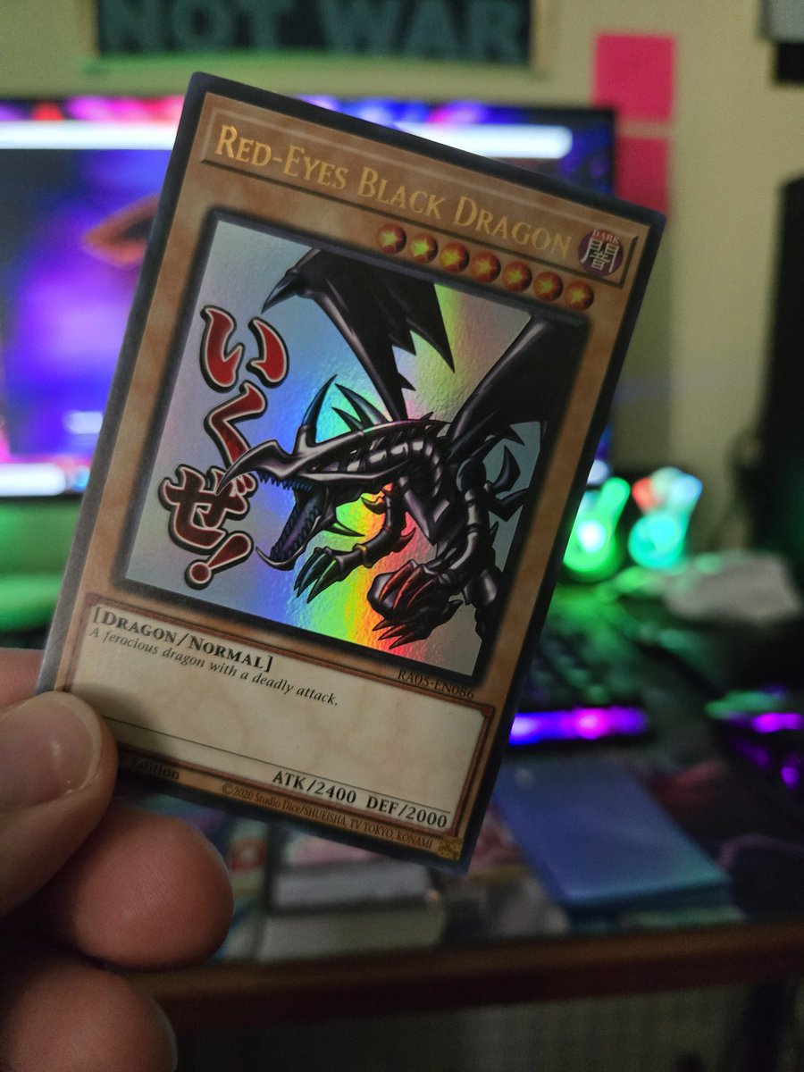 YO! I know it's been a while again since my last post and I haven't been active. BUT...I've been collecting Yu-Gi-Oh cards in my spare time and pulled this from the newest set. RED-EYES IS LITERALLY MY SOUL!