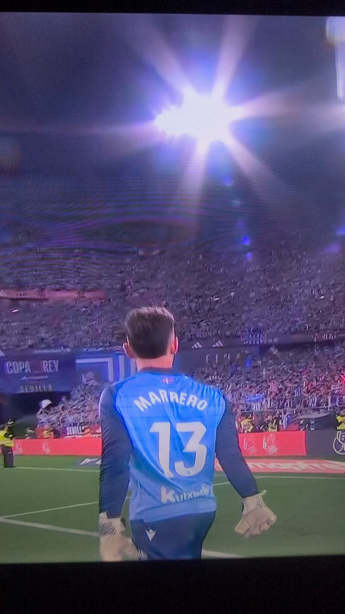 La Copa se va para San Sebastián 💪🏻💪🏻💪🏻
Zorionak🏆
🇪🇦👑
Partidazo también del Atlético 👏🏻
#FinalCopadelRey
#RealSociedad