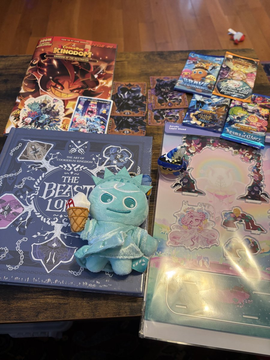 pm_animation's tweet photo. Cookie run pop up things! Got the cake hound I wanted. Somehow my free cards were both dupes 😅 https://t.co/6KKlU3SfM8