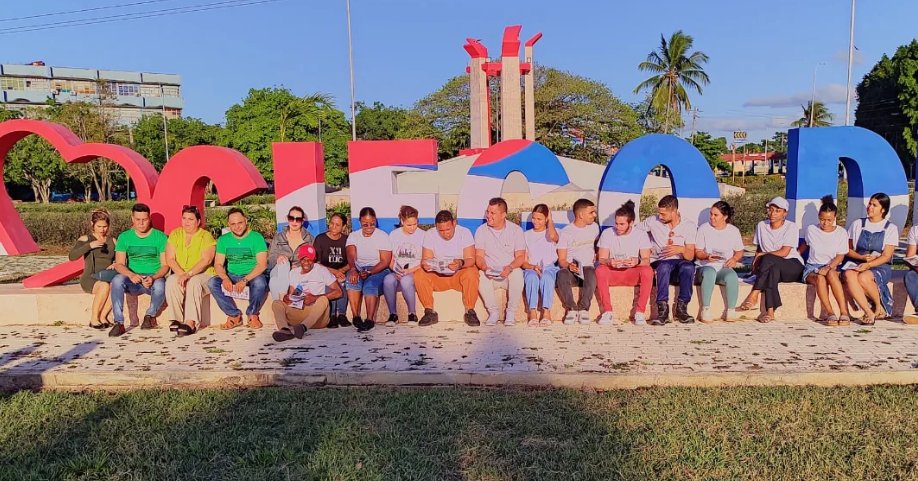 Llega al territorio avileño la Expedición "Con Luz Propia", de la Red de Jóvenes del Ministerio de Energía y Minas (MINEM).  #CubaEstáFirme  #DGEMCiegodeAvila #CiegodeAvila <a href="/milyabad1982/">Misleydi Abad Modey</a> <a href="/GladysSub/">GladysLaCubana</a> <a href="/OsunaWilfredo/">OrgullosodeCuba</a>